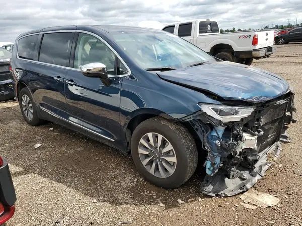 2023 CHRYSLER PACIFICA COPART lot 69091025 auction photo 4
