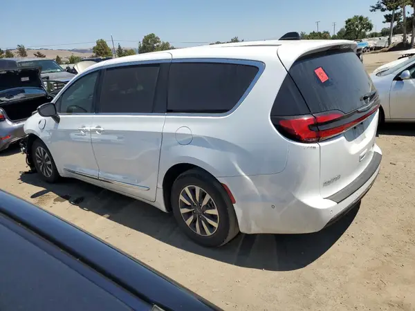 2C4RC1S78PR623543 2023 CHRYSLER PACIFICA - Image 2