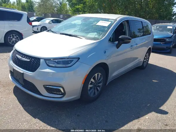 2C4RC1S78RR144543 2024 CHRYSLER PACIFICA - Image 2