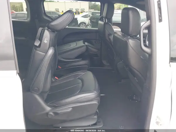 2C4RC1S78SR573879 2025 CHRYSLER PACIFICA - Image 8