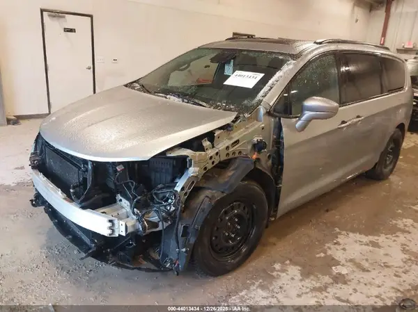 2C4RC1S79MR517730 2021 CHRYSLER PACIFICA - Image 2