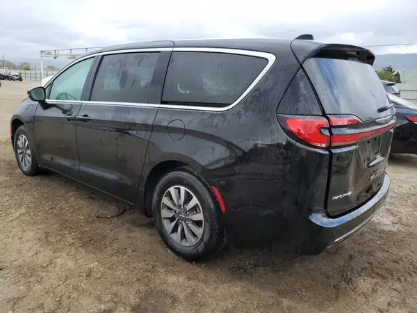 2C4RC1S79RR130621 2024 CHRYSLER PACIFICA - Image 2