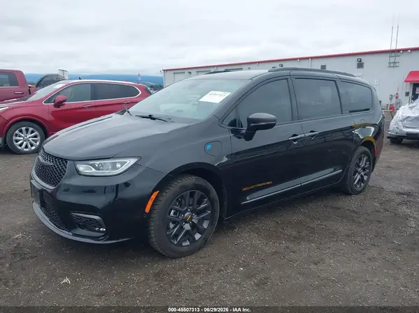 2C4RC1S79RR134703 2024 CHRYSLER PACIFICA - Image 2