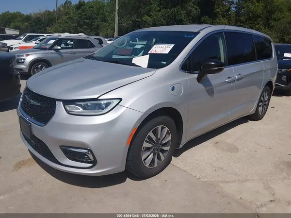 2C4RC1S79RR147483 2024 CHRYSLER PACIFICA - Image 2