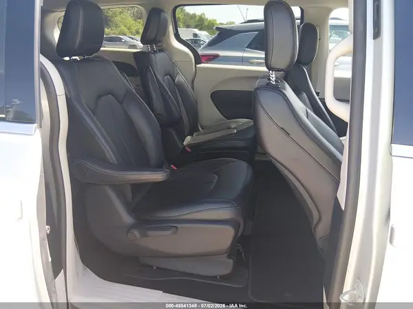 2C4RC1S79RR147483 2024 CHRYSLER PACIFICA - Image 8