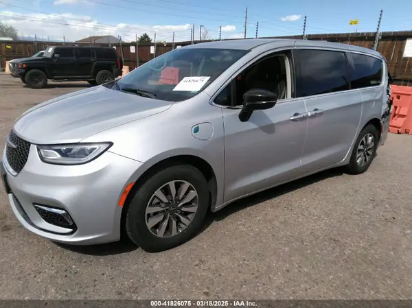 2C4RC1S79RR147502 2024 CHRYSLER PACIFICA - Image 2
