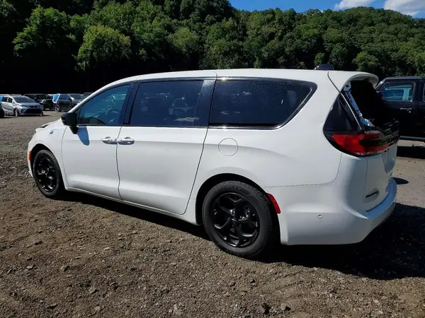 2C4RC1S79RR158421 2024 CHRYSLER PACIFICA - Image 2