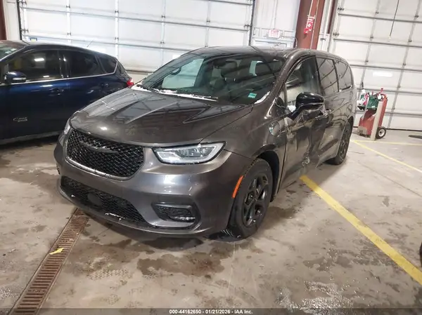 2C4RC1S7XPR501542 2023 CHRYSLER PACIFICA - Image 2