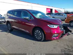 2C4RC1S7XPR518695 2023 CHRYSLER PACIFICA
