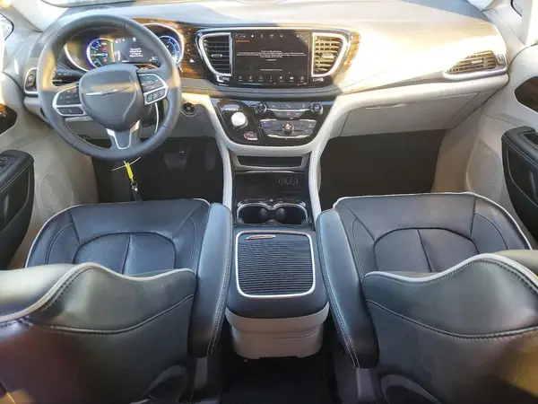 2C4RC1S7XPR573034 2023 CHRYSLER PACIFICA - Image 8