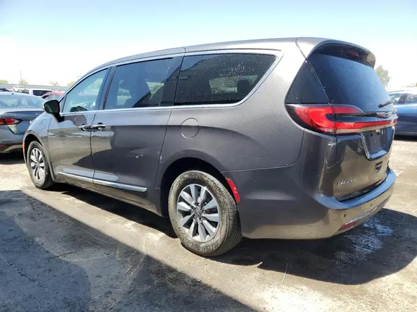 2C4RC1S7XPR595163 2023 CHRYSLER PACIFICA - Image 2