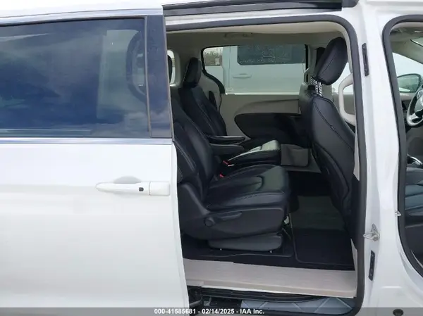 2C4RC1S7XRR117991 2024 CHRYSLER PACIFICA - Image 8