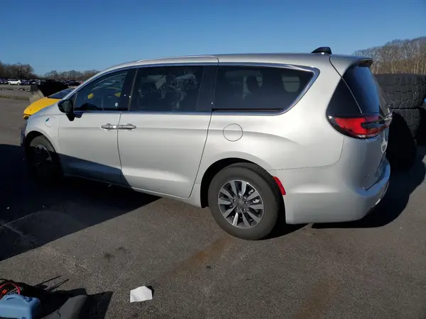2C4RC1S7XRR126870 2024 CHRYSLER PACIFICA - Image 2