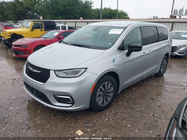 2C4RC1S7XRR150022 2024 CHRYSLER PACIFICA - Image 2