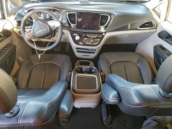 2C4RC1S7XRR150148 2024 CHRYSLER PACIFICA - Image 8