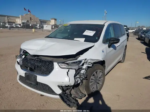2C4RC1S7XRR153325 2024 CHRYSLER PACIFICA - Image 2