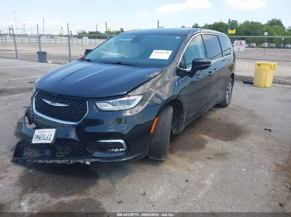 2C4RC1S7XRR188415 2024 CHRYSLER PACIFICA - Image 2