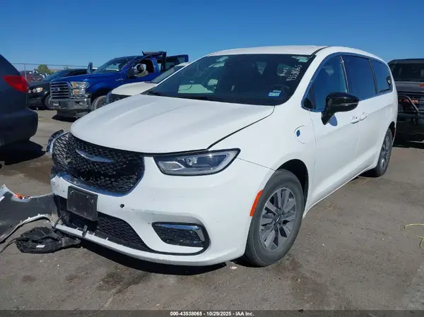 2C4RC1S7XSR565699 2025 CHRYSLER PACIFICA - Image 2