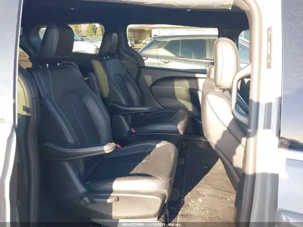 2C4RC1S7XSR572510 2025 CHRYSLER PACIFICA - Image 8