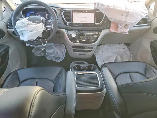 2C4RC3BG0PR605338 2023 CHRYSLER PACIFICA - Image 8