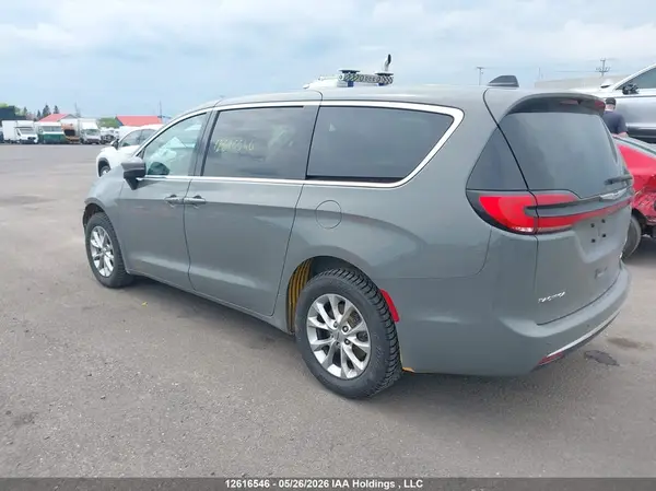 2C4RC3BG0PR614914 2023 CHRYSLER PACIFICA - Image 2