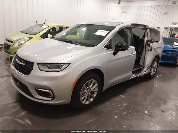 2C4RC3BG0RR164703 2024 CHRYSLER PACIFICA - Image 2