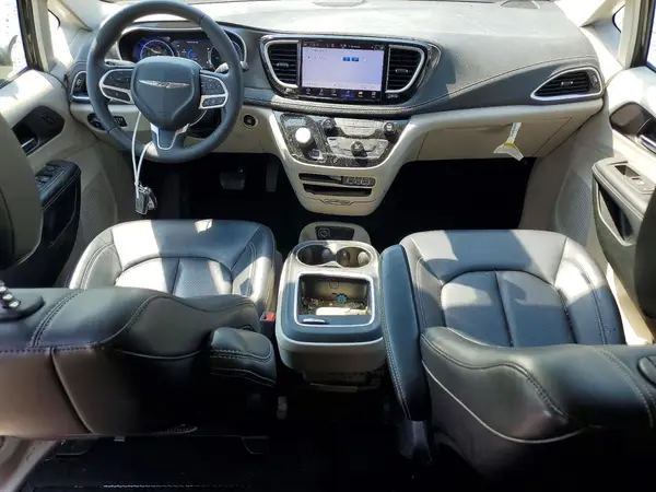 2C4RC3BG1PR605428 2023 CHRYSLER PACIFICA - Image 8