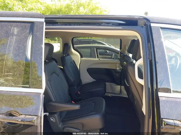 2C4RC3BG1RR157324 2024 CHRYSLER PACIFICA - Image 8