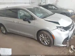 2C4RC3BG1RR186015 2024 CHRYSLER PACIFICA