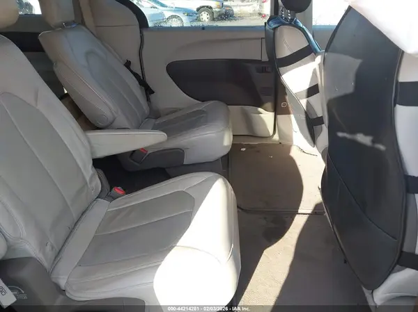 2C4RC3BG2MR518732 2021 CHRYSLER PACIFICA - Image 8