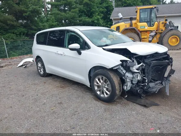 2C4RC3BG2PR513910 2023 CHRYSLER PACIFICA - Image 1