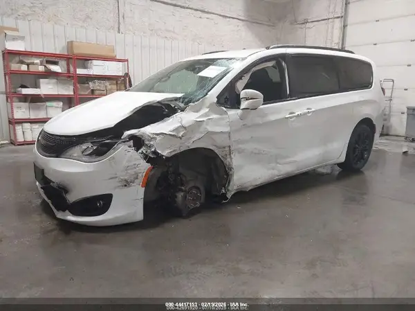2C4RC3BG3LR267802 2020 CHRYSLER PACIFICA - Image 2