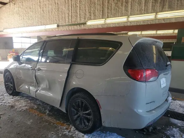 2C4RC3BG3LR288567 2020 CHRYSLER PACIFICA - Image 2