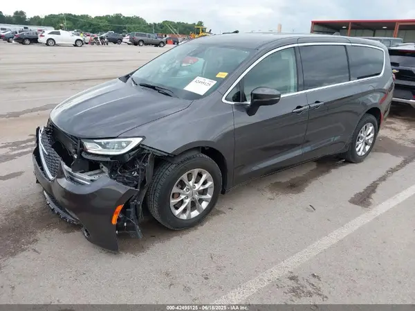 2C4RC3BG3PR515021 2023 CHRYSLER PACIFICA - Image 2