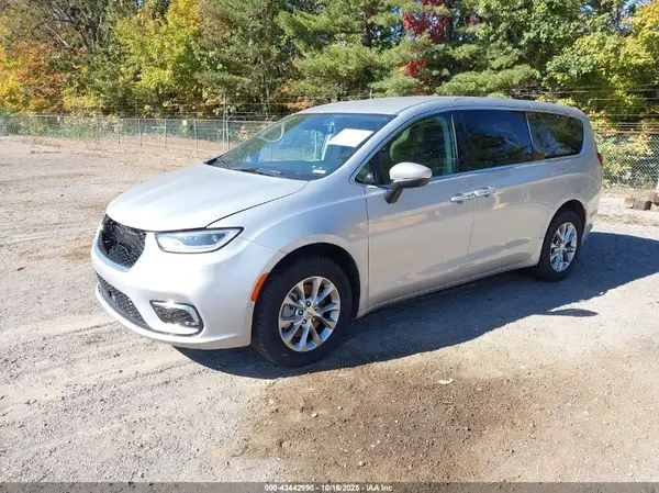 2C4RC3BG3PR612266 2023 CHRYSLER PACIFICA - Image 2
