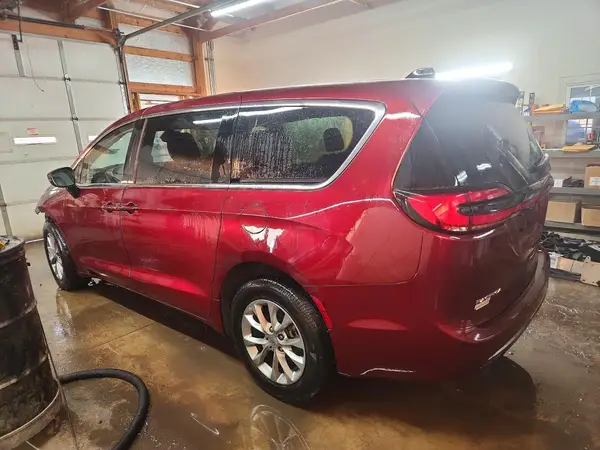 2C4RC3BG4PR585076 2023 CHRYSLER PACIFICA - Image 2