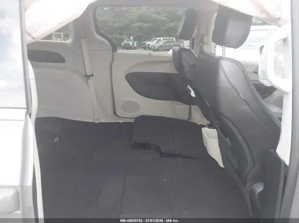 2C4RC3BG4PR585501 2023 CHRYSLER PACIFICA - Image 8