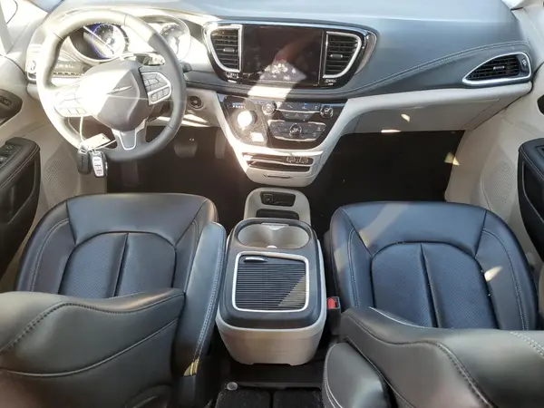 2C4RC3BG4PR605486 2023 CHRYSLER PACIFICA - Image 8