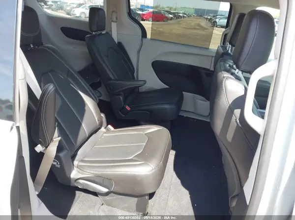2C4RC3BG4PR610235 2023 CHRYSLER PACIFICA - Image 8