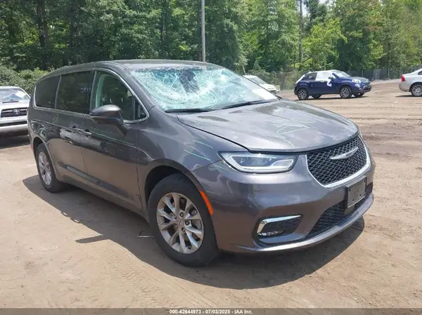 2C4RC3BG5PR584826 2023 CHRYSLER PACIFICA - Image 1