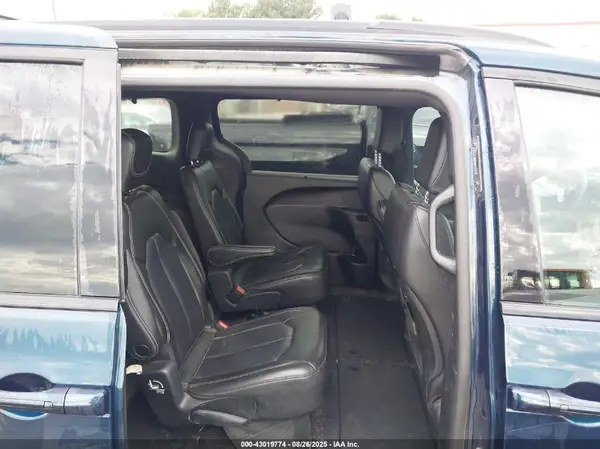 2C4RC3BG6PR544660 2023 CHRYSLER PACIFICA - Image 8