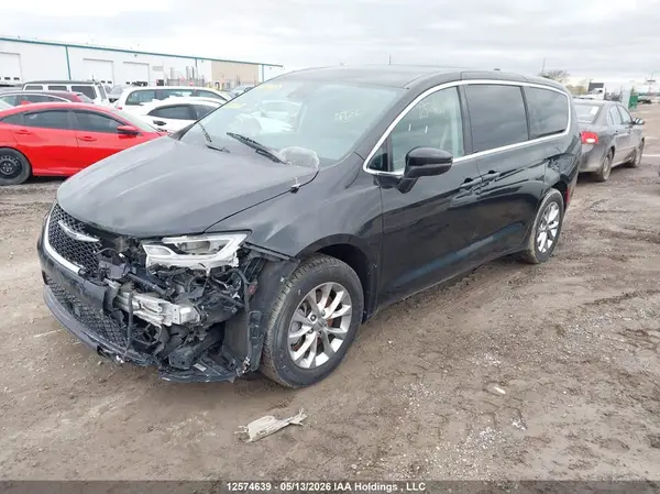 2C4RC3BG6PR563015 2023 CHRYSLER PACIFICA - Image 2