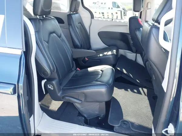 2C4RC3BG7NR161517 2022 CHRYSLER PACIFICA - Image 8