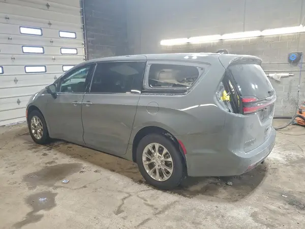 2C4RC3BG7PR506774 2023 CHRYSLER PACIFICA - Image 2