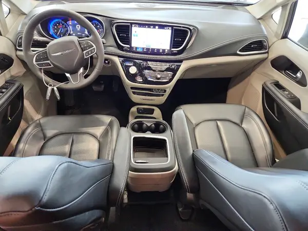 2C4RC3BG7PR609659 2023 CHRYSLER PACIFICA - Image 8