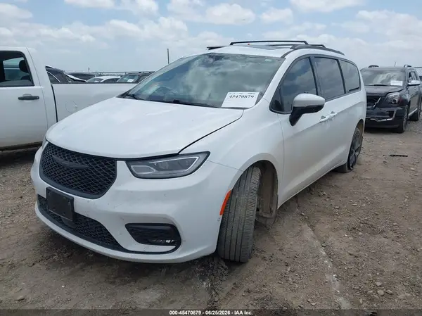 2C4RC3BG7PR623075 2023 CHRYSLER PACIFICA - Image 2