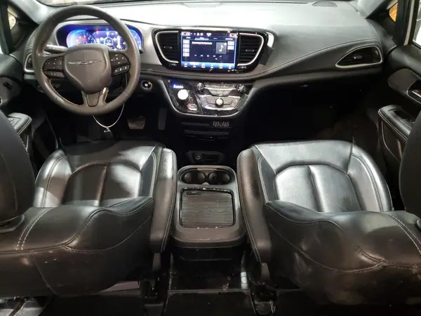 2C4RC3BG7PR623240 2023 CHRYSLER PACIFICA - Image 8