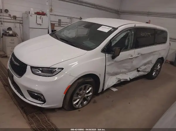 2C4RC3BG7RR153925 2024 CHRYSLER PACIFICA - Image 2