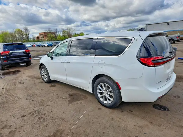 2C4RC3BG7SR563288 2025 CHRYSLER PACIFICA - Image 2