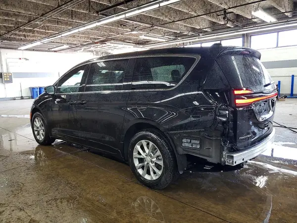 2C4RC3BG7TR266295 2026 CHRYSLER PACIFICA - Image 2